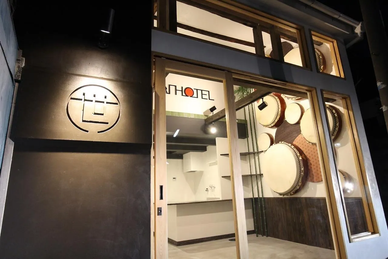 Sekai Hotel Shika Osaka 2*,